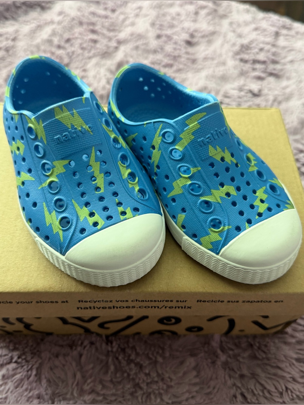 Native Jefferson Sugarlite Print Kids C5 Blue Lightning Shoes w/ Box